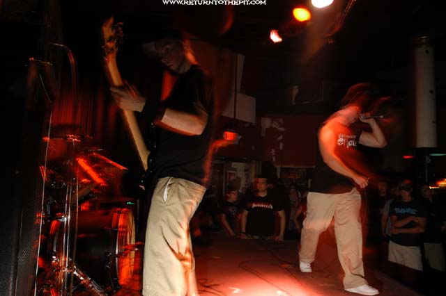 [on the rise on Aug 3, 2003 at The Met Cafe (Providence, RI)]