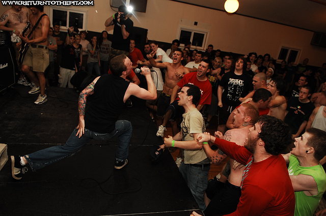 [outbreak on Jul 7, 2007 at Knights of Columbus (Pepperell, MA)]