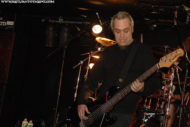[paradise lost on Nov 20, 2007 at Mark's Showplace (Bedford, NH)]