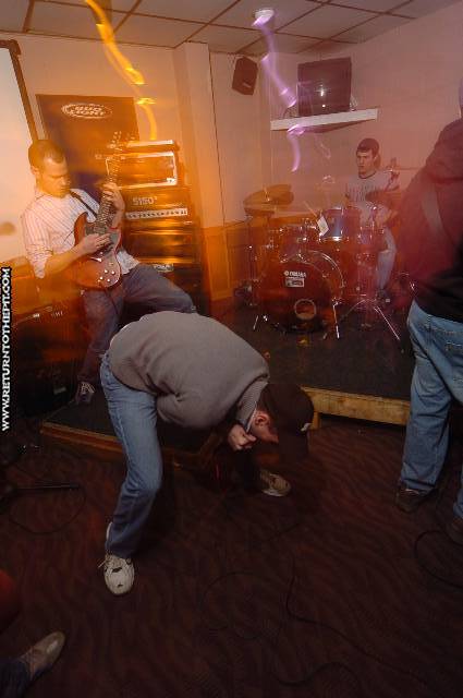 [phoenix pyre on Feb 24, 2006 at Dee Dee's Lounge (Quincy, Ma)]