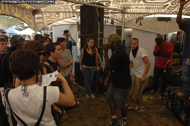 [pos on Aug 12, 2007 at Parc Jean-drapeau - Tent Stage (Montreal, QC)]