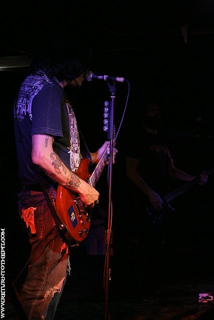 [prong on Oct 27, 2007 at Mark's Showplace (Bedford, NH)]