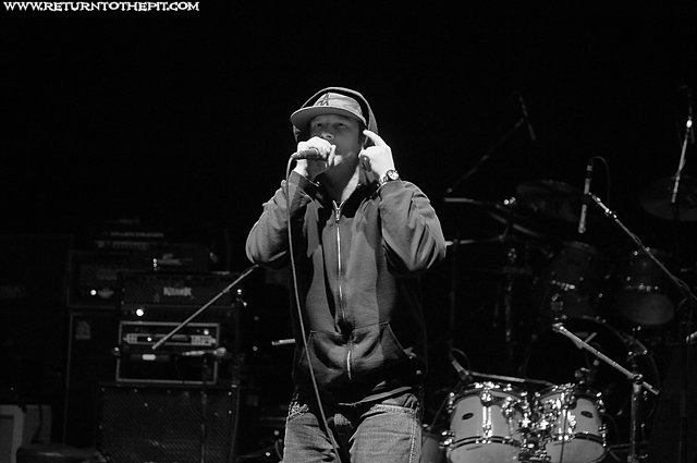 [rick whispers on Feb 29, 2008 at the Palladium (Worcester, MA)]