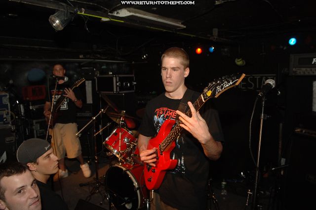 [ruin on Aug 2, 2006 at the Station (Portland, Me)]