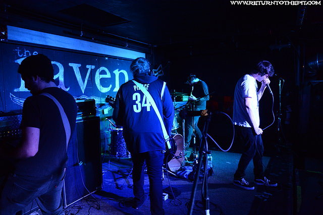 [senzu on Dec 28, 2014 at The Raven (Worcester, MA)]