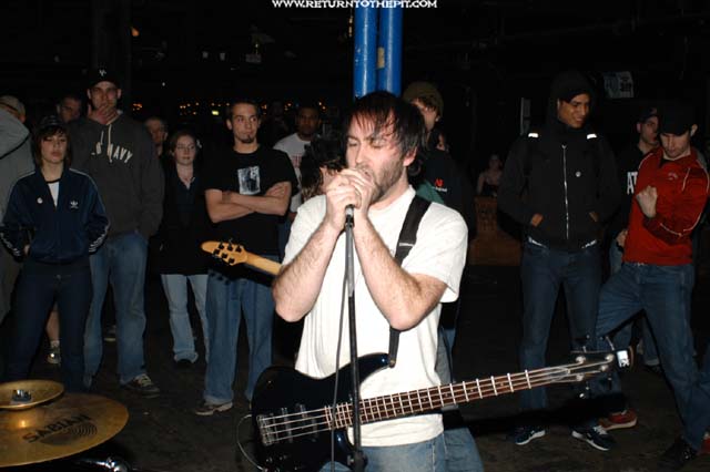 [shallows and flats on Apr 10, 2003 at the Living Room (Providence, RI)]