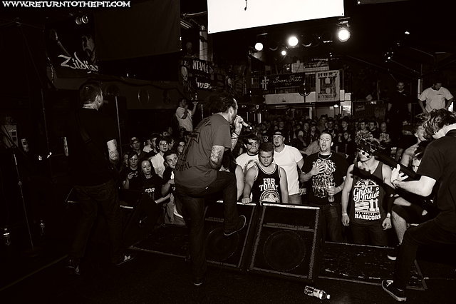 [sleeping giant on Apr 22, 2012 at the Palladium - Secondstage (Worcester, MA)]