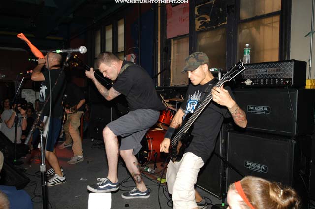 [terror on May 25, 2003 at the Met Cafe (Providence, RI)]