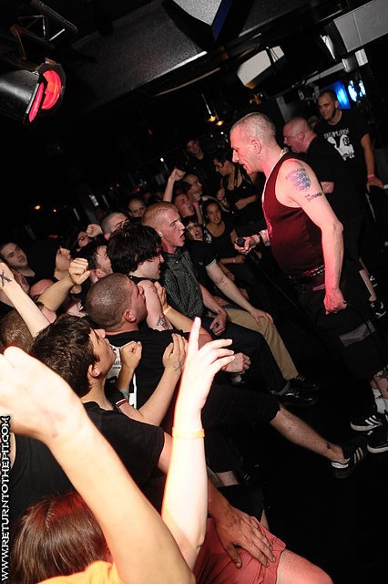 [the business on May 15, 2009 at Club Lido (Revere, MA)]