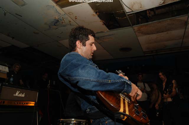 [the chinese stars on Sep 6, 2003 at The Living Room (Providence, RI)]