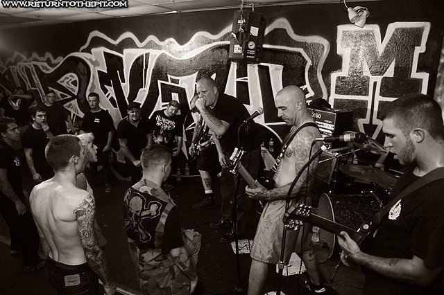 [the damn garrison on Aug 31, 2013 at Anchors Up (Haverhill, MA)]