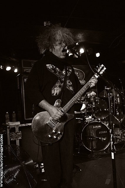[the melvins on Sep 29, 2012 at Dover Brickhouse (Dover, NH)]