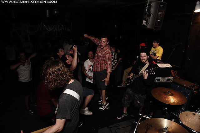 [the mongoloids on Jun 14, 2009 at Anchors Up (Haverhill, MA)]