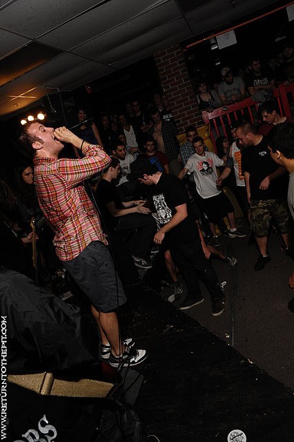 [the mongoloids on Jun 14, 2009 at Anchors Up (Haverhill, MA)]