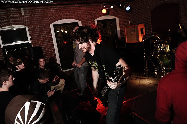 [the red chord on Nov 9, 2008 at Waterfront Tavern (Holyoke, Ma)]