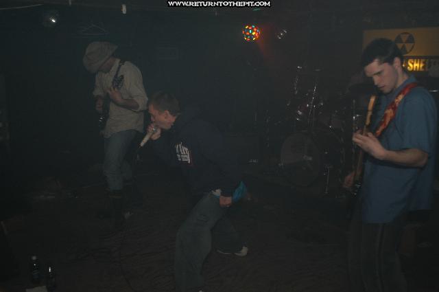 [the slow decay of time on Jan 10, 2004 at the Bombshelter (Manchester, NH)]