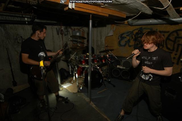 [the taste of silver on May 14, 2004 at the Dirty Basement (Dover, NH)]
