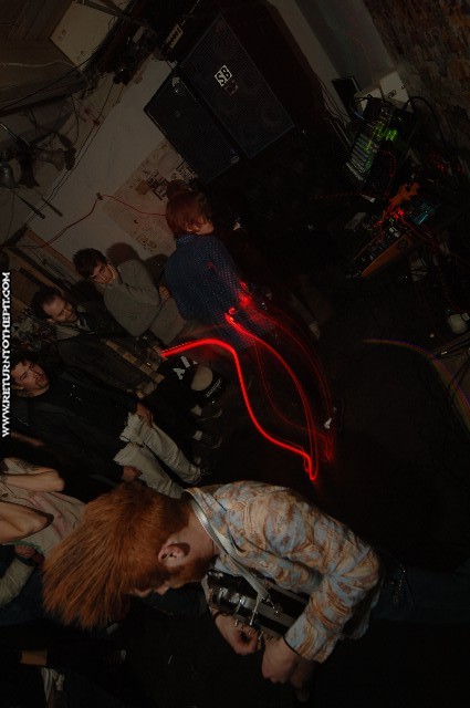 [twodeadsluts onegoodfuck on Apr 12, 2006 at 39 Troy St (Olnyville, RI)]