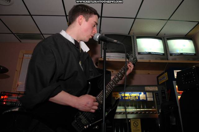 [unholy trinity on Mar 25, 2005 at Dee Dee's Lounge (Quincy, Ma)]
