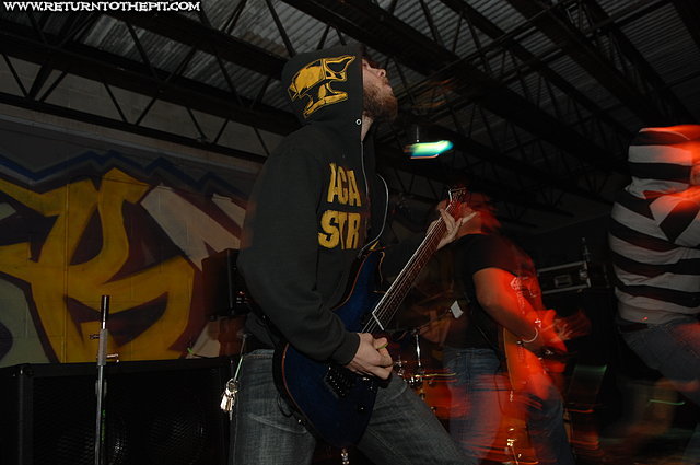 [with blood comes cleansing on Oct 26, 2006 at Club Drifter's (Nashua, NH)]