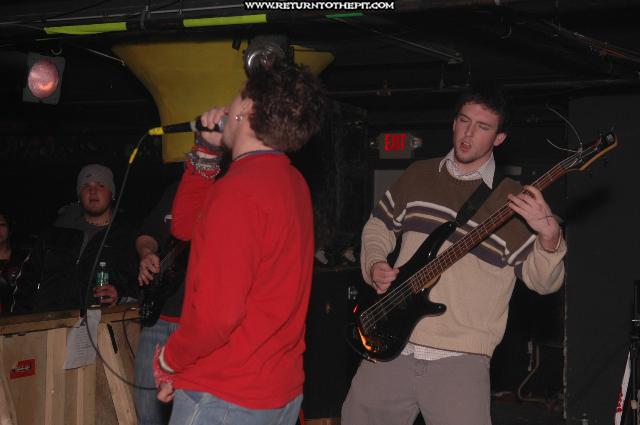 [within the fray on Dec 17, 2004 at the Bombshelter (Manchester, NH)]